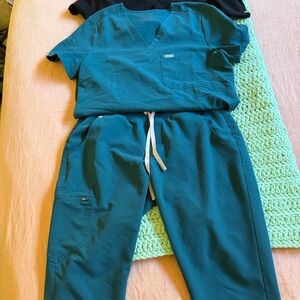 Figs Teal Scrub Set